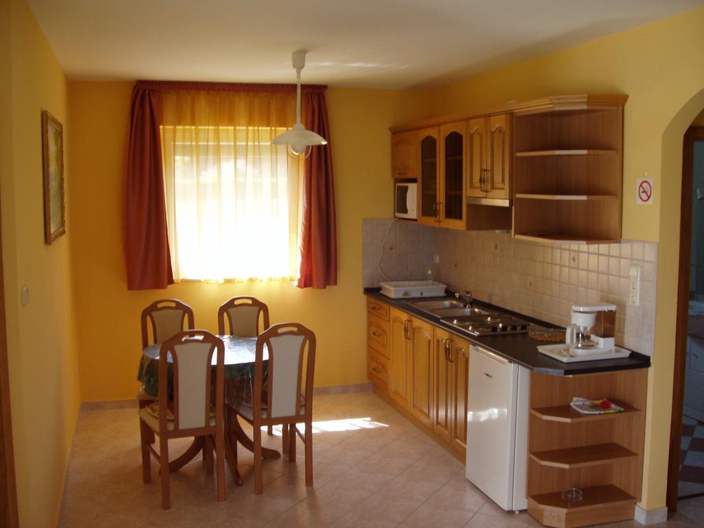 Katalin Apartmanház Zalakaros Esterno foto
