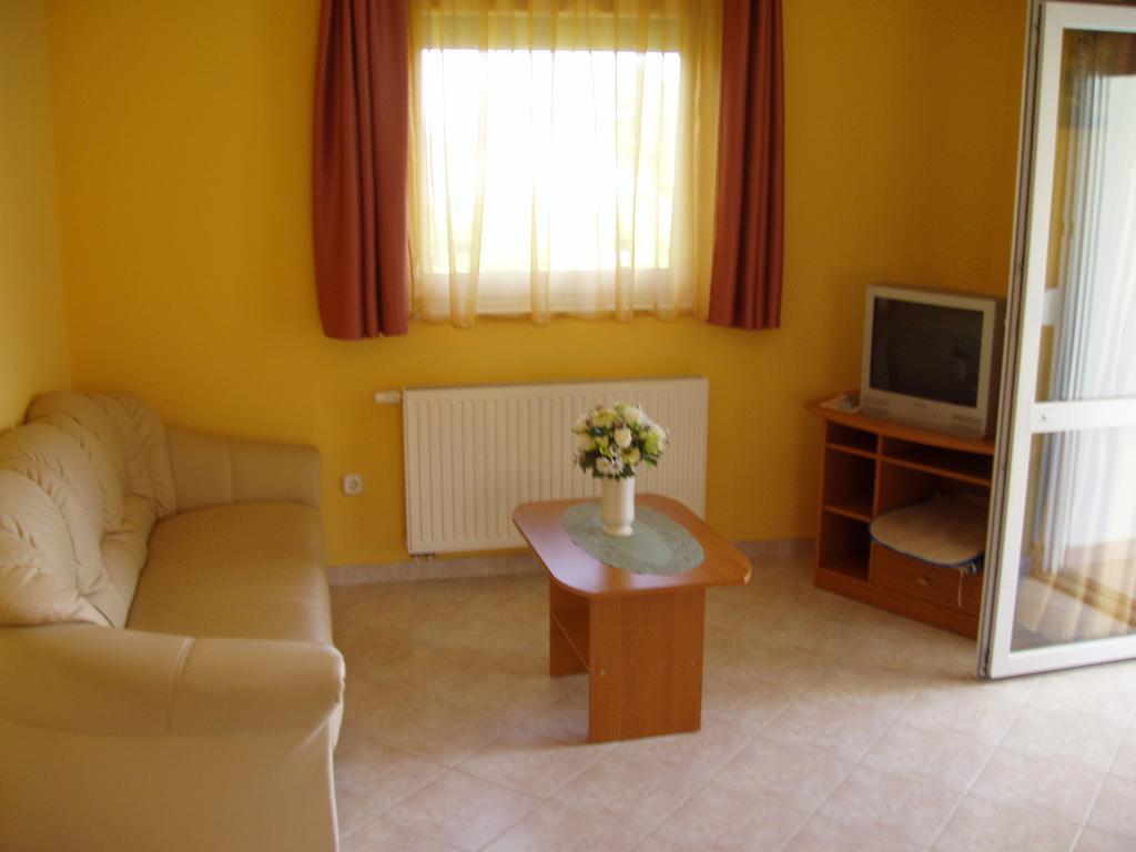Katalin Apartmanház Zalakaros Esterno foto