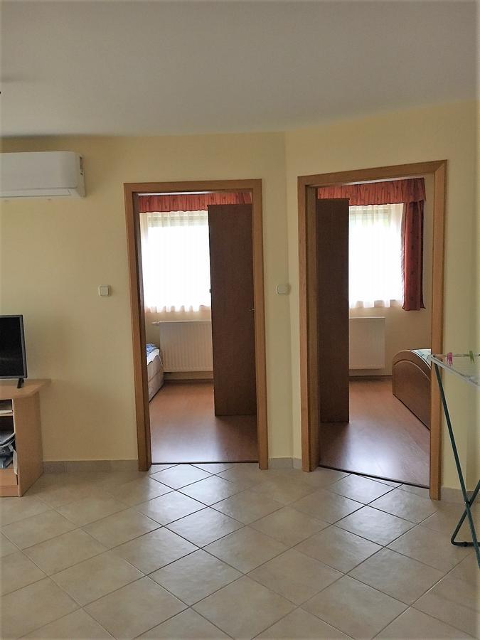 Appartamento Katalin Apartmanház Zalakaros Esterno foto